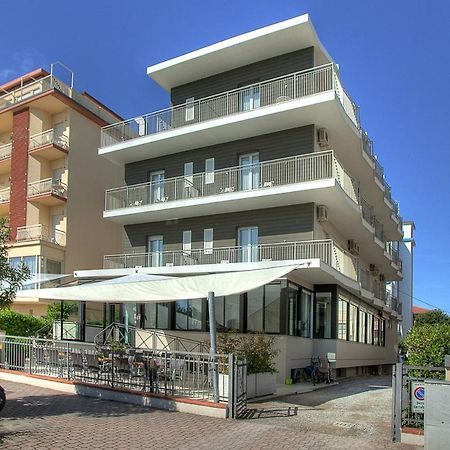 Hotel Rudy Cervia Esterno foto